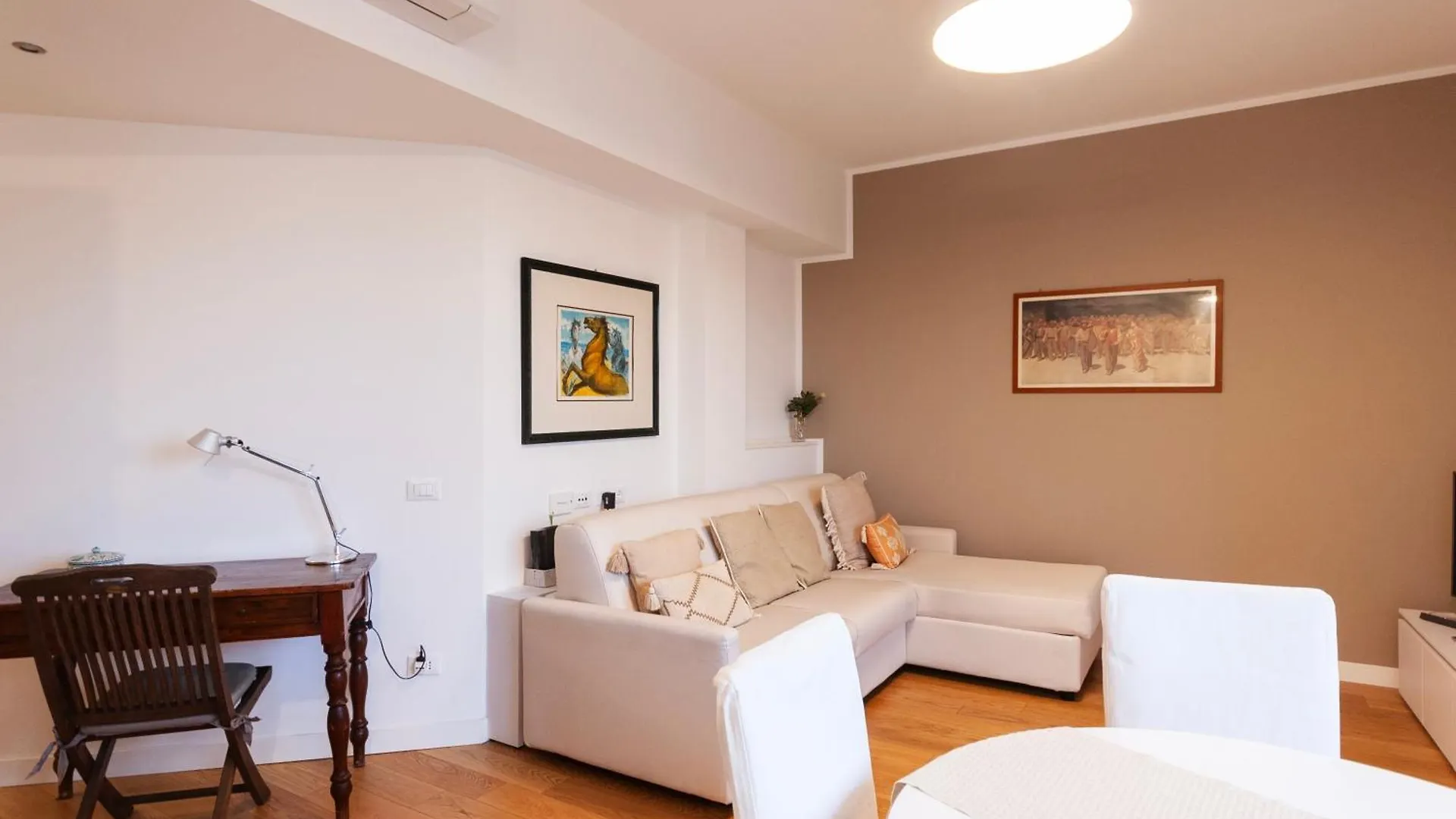 Youhosty - Cozy San Siro Apartment Milaan 0*,  Italië